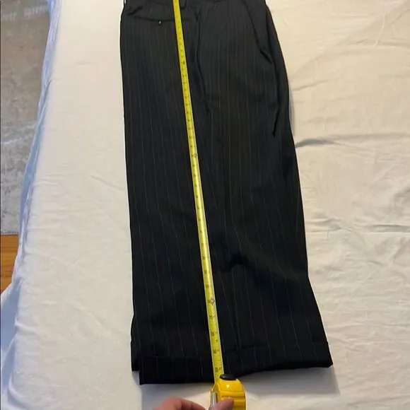 Allyn Saint George Gray Pinstripe Men’s Suit - Picture 7 of 9